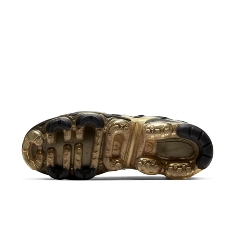 Sneakers -Nike Air VaporMax Plus
"Black & Metallic Gold"